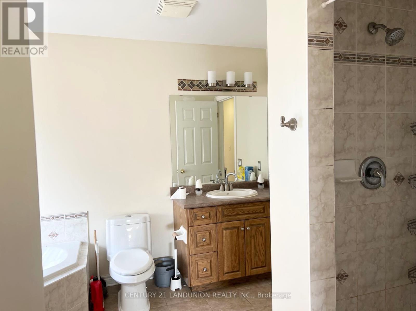 281 Winterberry Boulevard, Thorold, ON - Indoor Photo Showing Bathroom