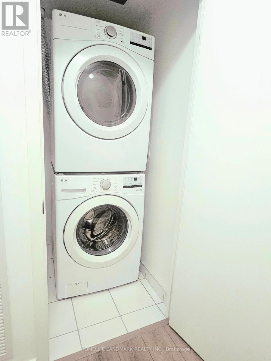 C918 - 38 Simcoe Promenade, Markham, ON - Indoor Photo Showing Laundry Room