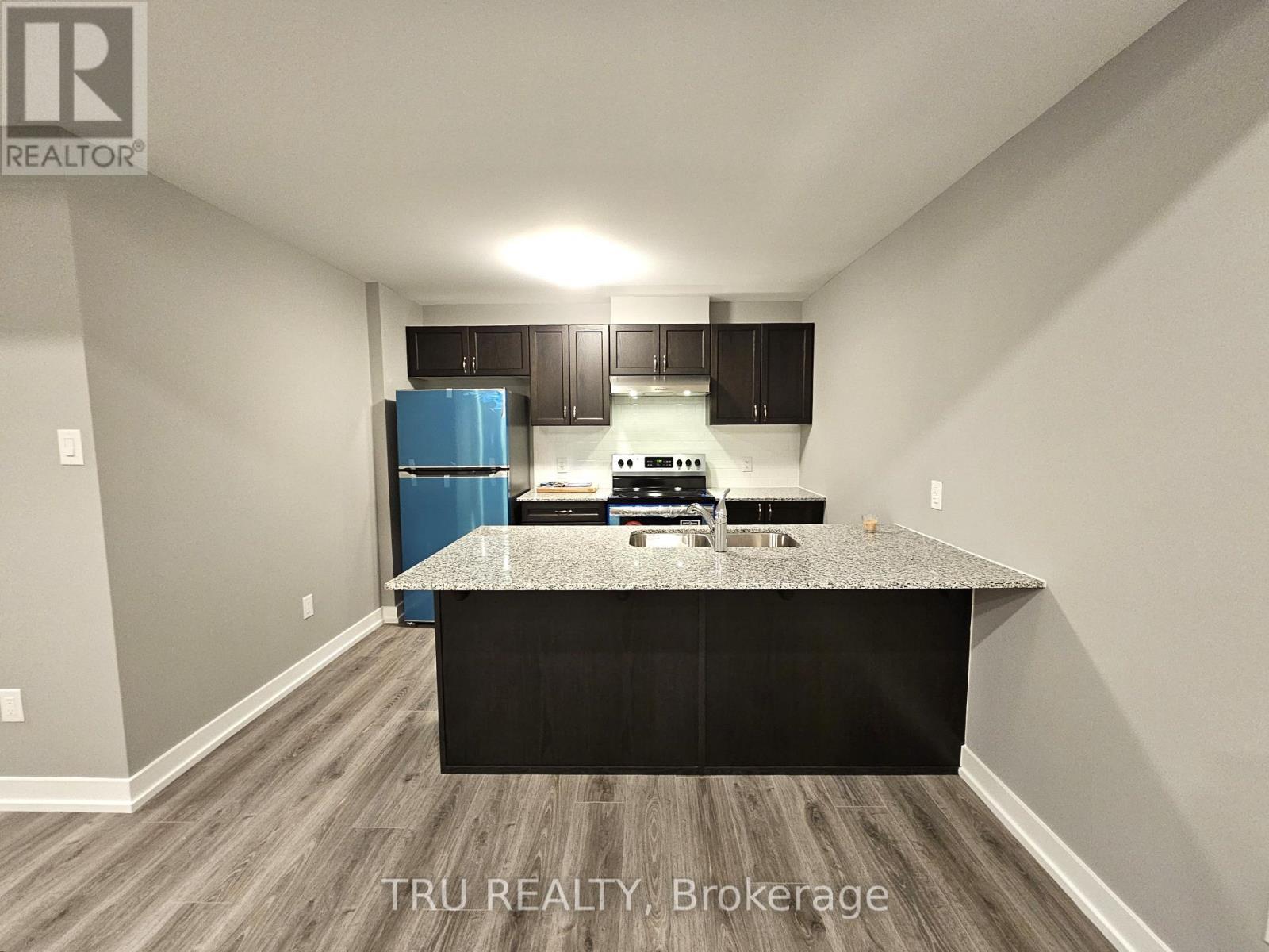 230 Anyolite Private, Ottawa, ON - Indoor Photo Showing Kitchen With Double Sink