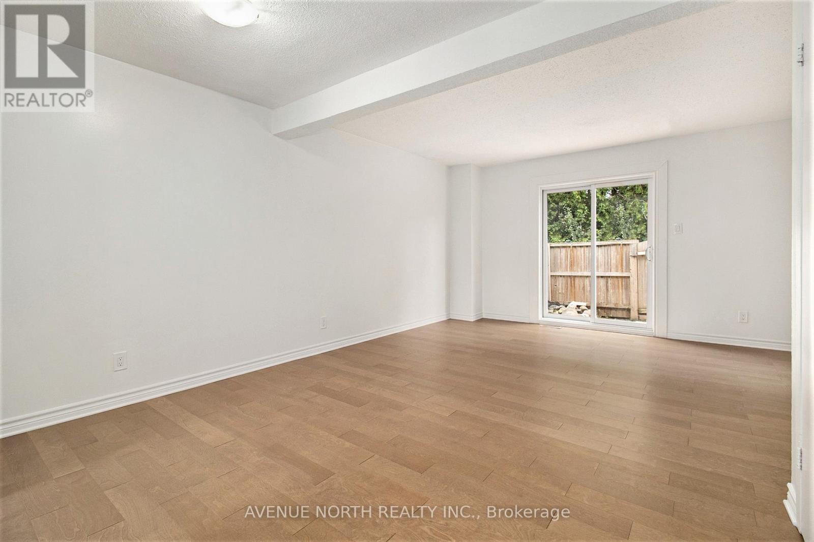 18 - 1444 Foxwell Street, Ottawa, ON - Indoor Photo Showing Other Room