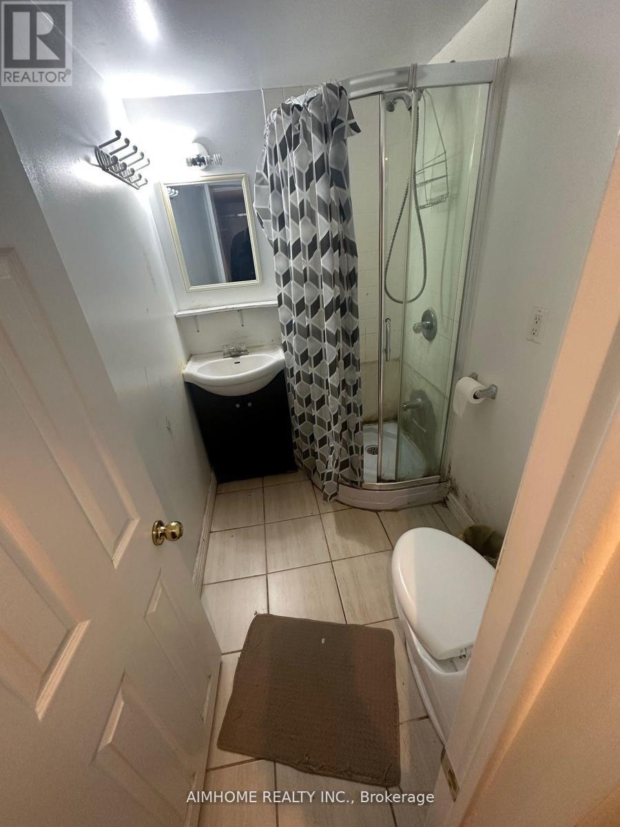 Basement - 18 Reidmount Avenue, Toronto, ON - Indoor Photo Showing Bathroom