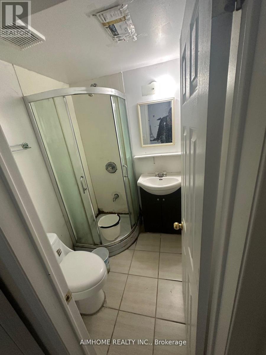 Basement - 18 Reidmount Avenue, Toronto, ON - Indoor Photo Showing Bathroom