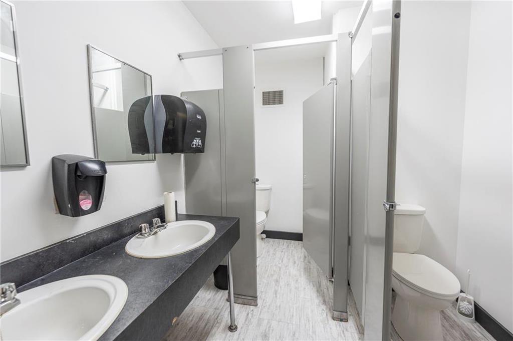 222 Osborne Street N, Winnipeg, MB