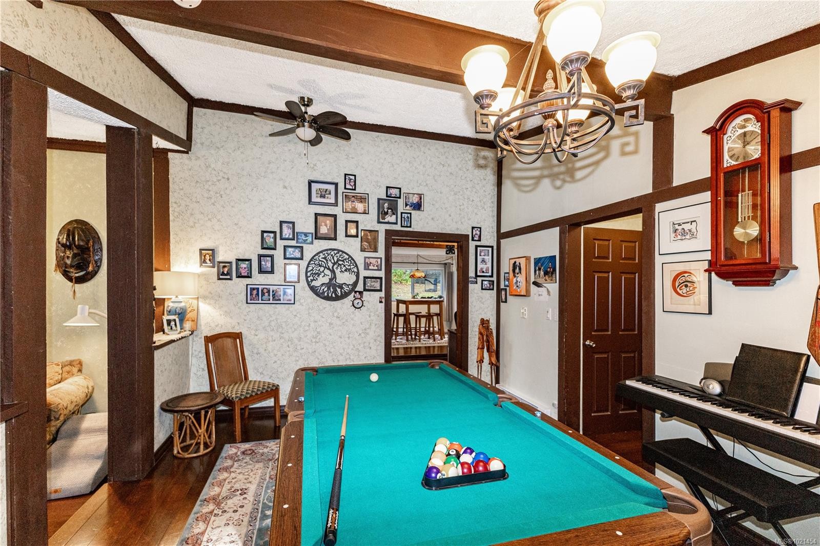 1877 Mountview Dr, Sayward, BC