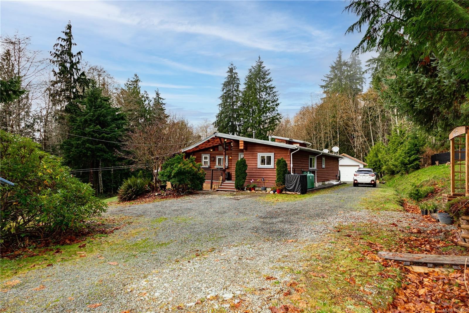 1877 Mountview Dr, Sayward, BC