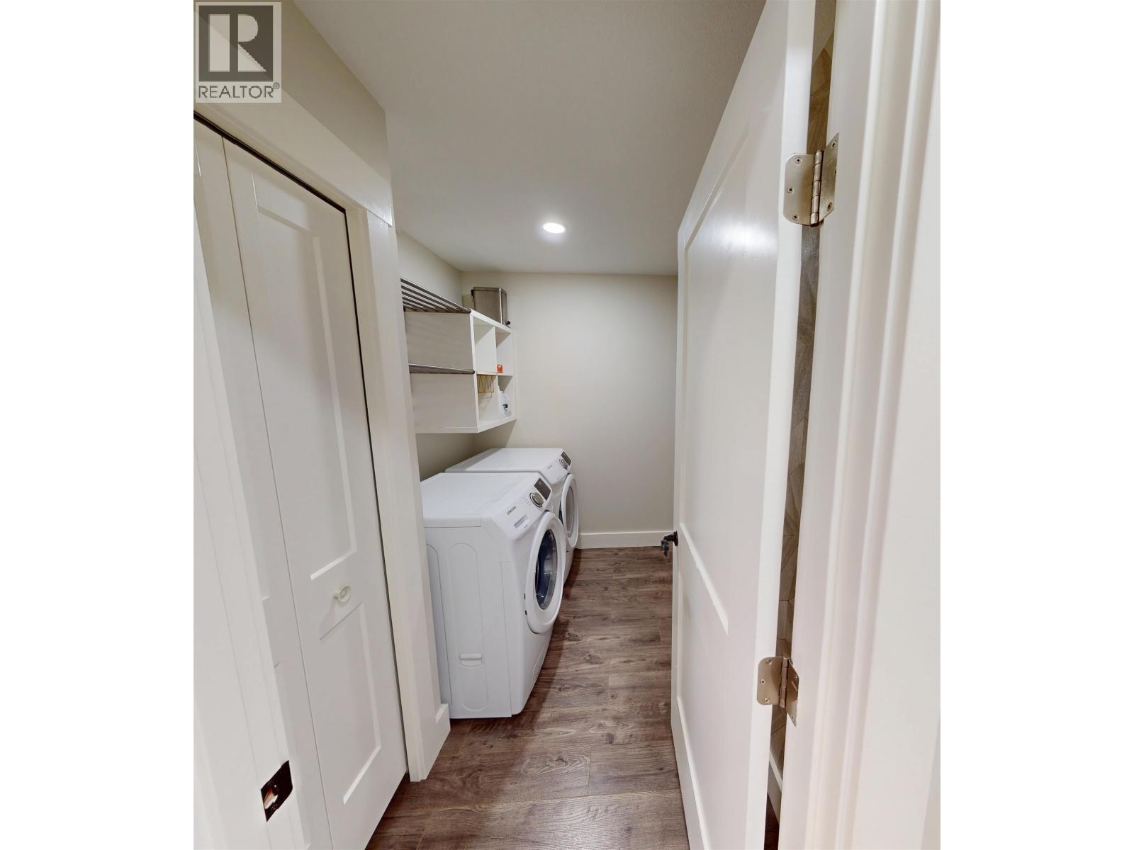 8207 81A Street, Fort St. John, BC - Indoor Photo Showing Laundry Room