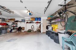 Garage -