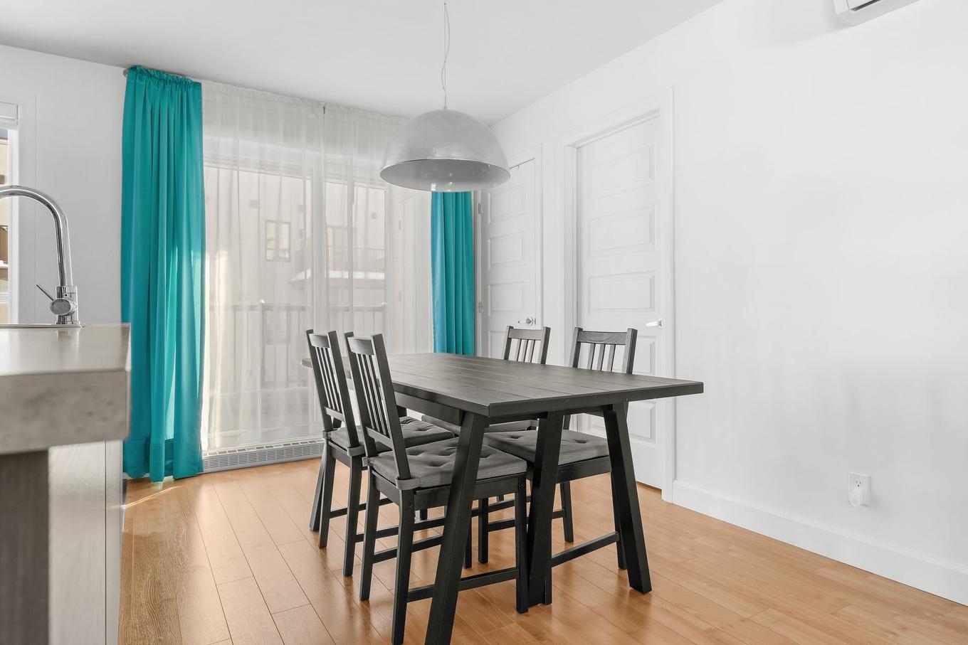 Dining room - 8601 Boul. St-Jacques, Québec (Les Rivières), QC - Indoor Photo Showing Dining Room