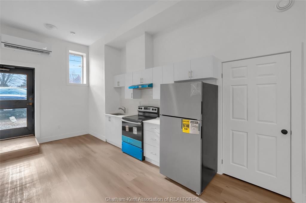 2-131 Main Street, Dresden, ON