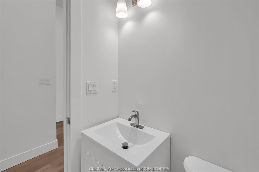 2-131 Main Street, Dresden, ON