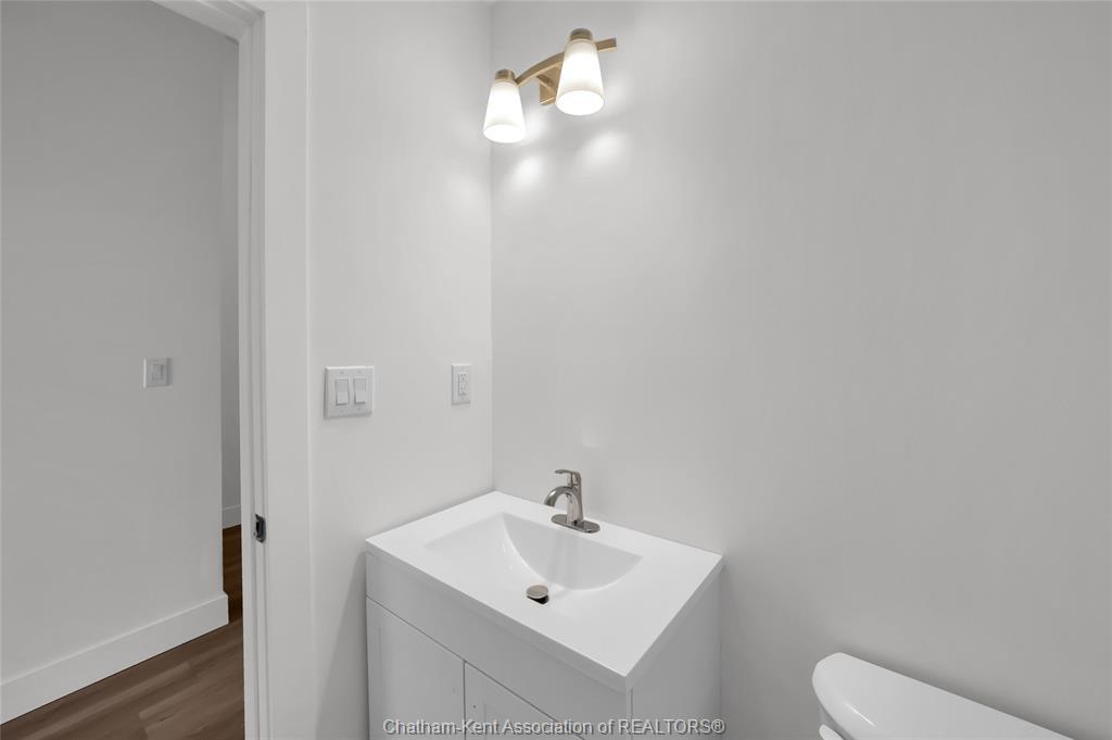 4-131 Main Street, Dresden, ON