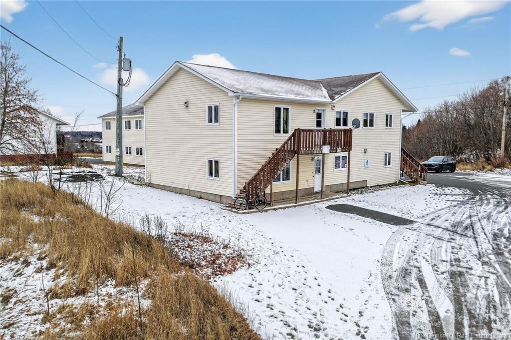 725 Univesity Dr, Bathurst, NB