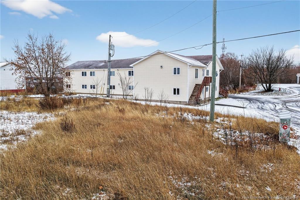 725 Univesity Dr, Bathurst, NB
