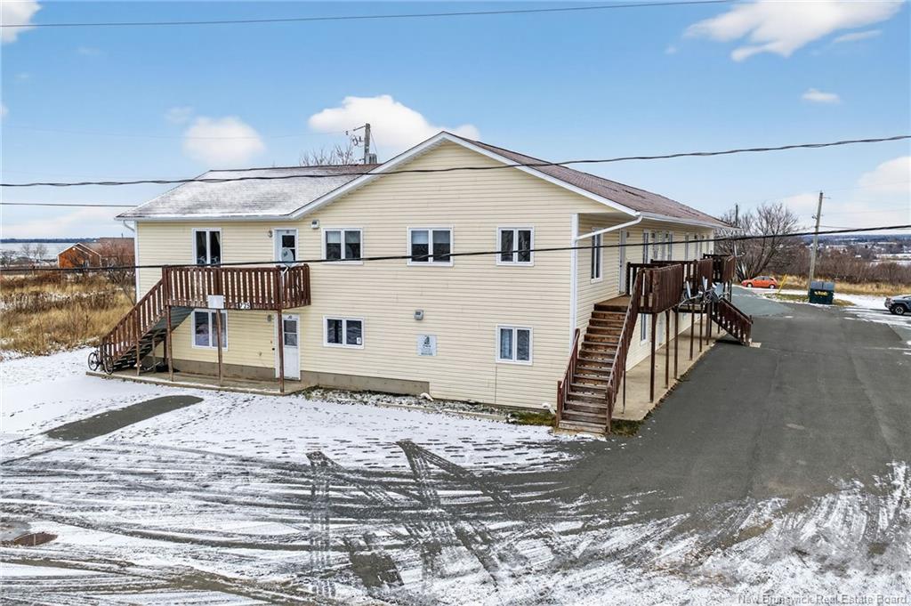 725 Univesity Dr, Bathurst, NB