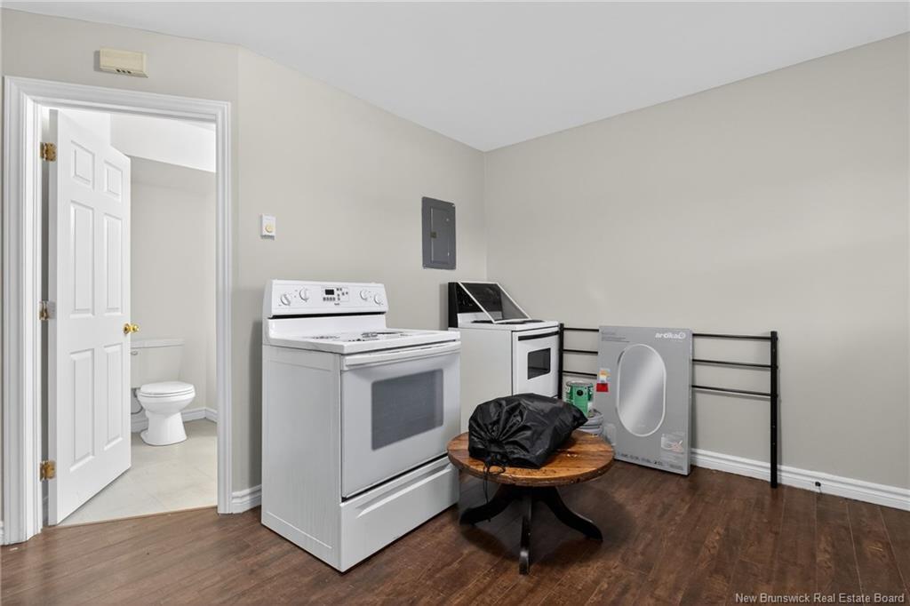 725 Univesity Dr, Bathurst, NB