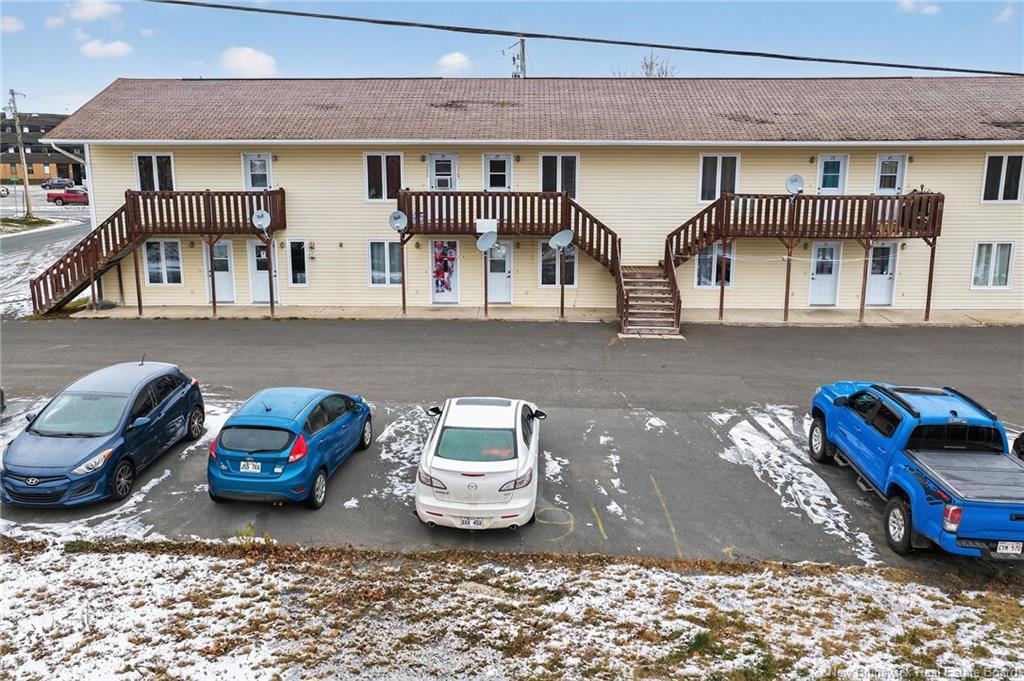 725 Univesity Dr, Bathurst, NB