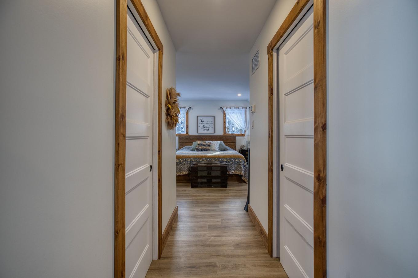 Interior - 52 Rue Du Sommet-Du-Parc, Sainte-Marguerite-Du-Lac-Masson, QC - Indoor Photo Showing Other Room