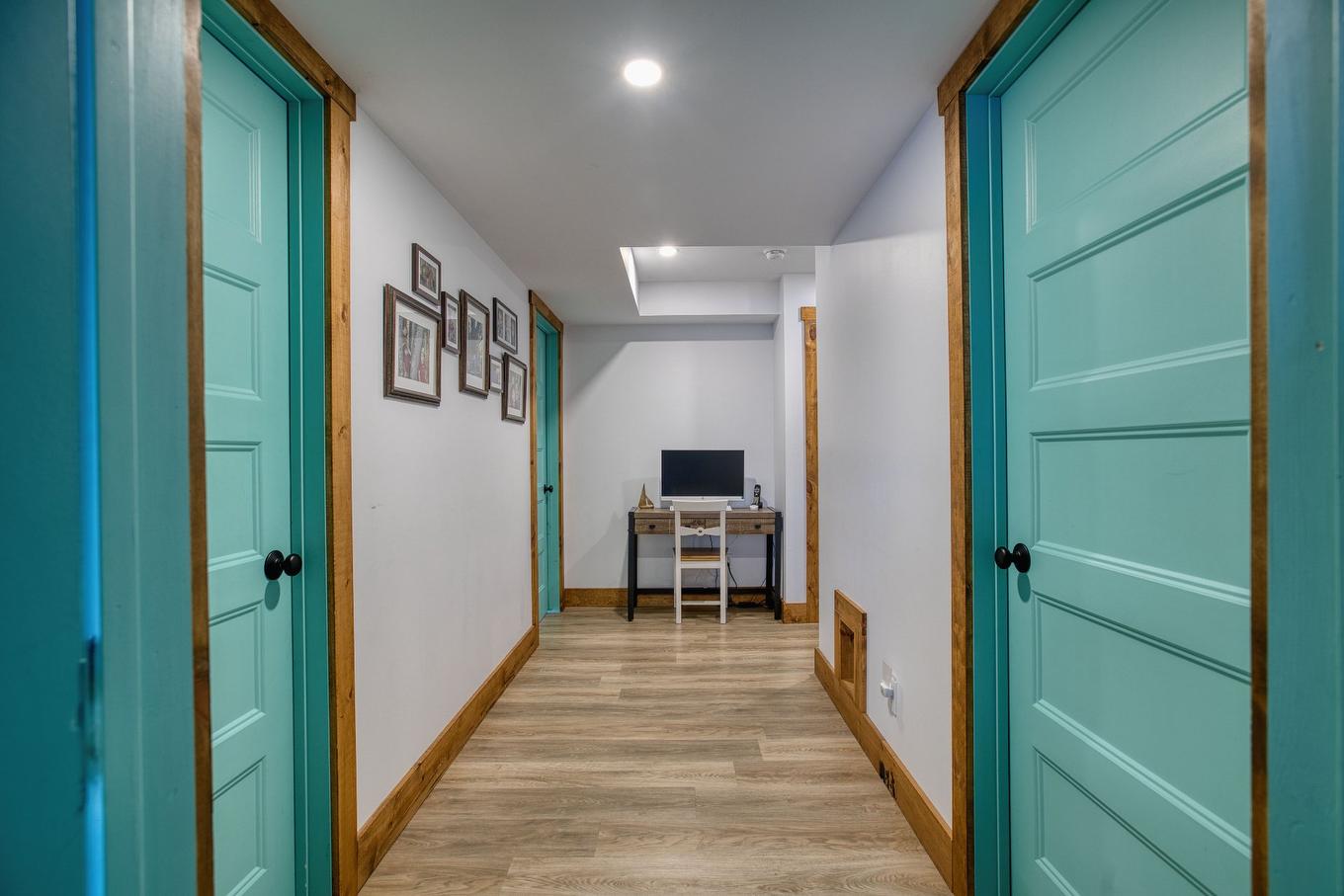 Interior - 52 Rue Du Sommet-Du-Parc, Sainte-Marguerite-Du-Lac-Masson, QC - Indoor Photo Showing Other Room