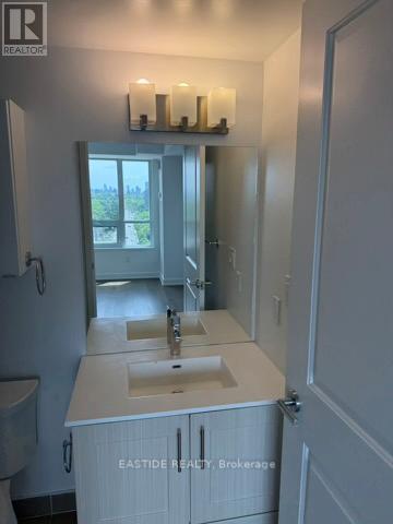 1306 - 185 Bonis Avenue, Toronto, ON - Indoor Photo Showing Bathroom