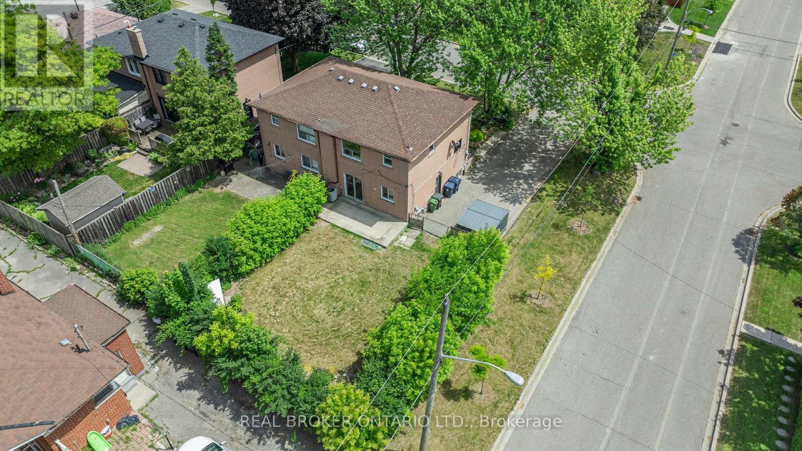82 Minerva Avenue, Toronto, ON - Outdoor