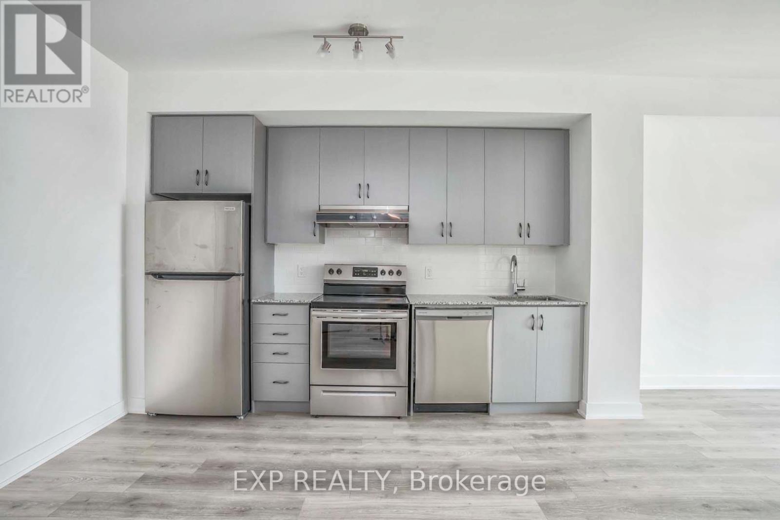 208 - 1 Climo Lane, Markham, ON - Indoor Photo Showing Kitchen With Stainless Steel Kitchen
