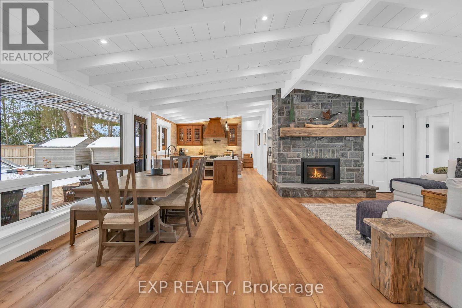 621 Duclos Point Road, Georgina, ON - Indoor With Fireplace