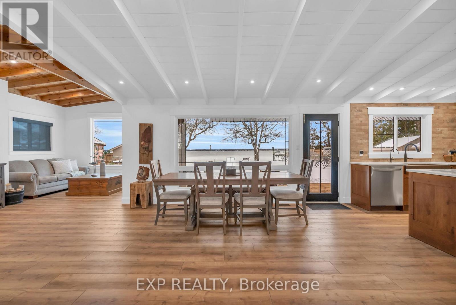 621 Duclos Point Road, Georgina, ON - Indoor