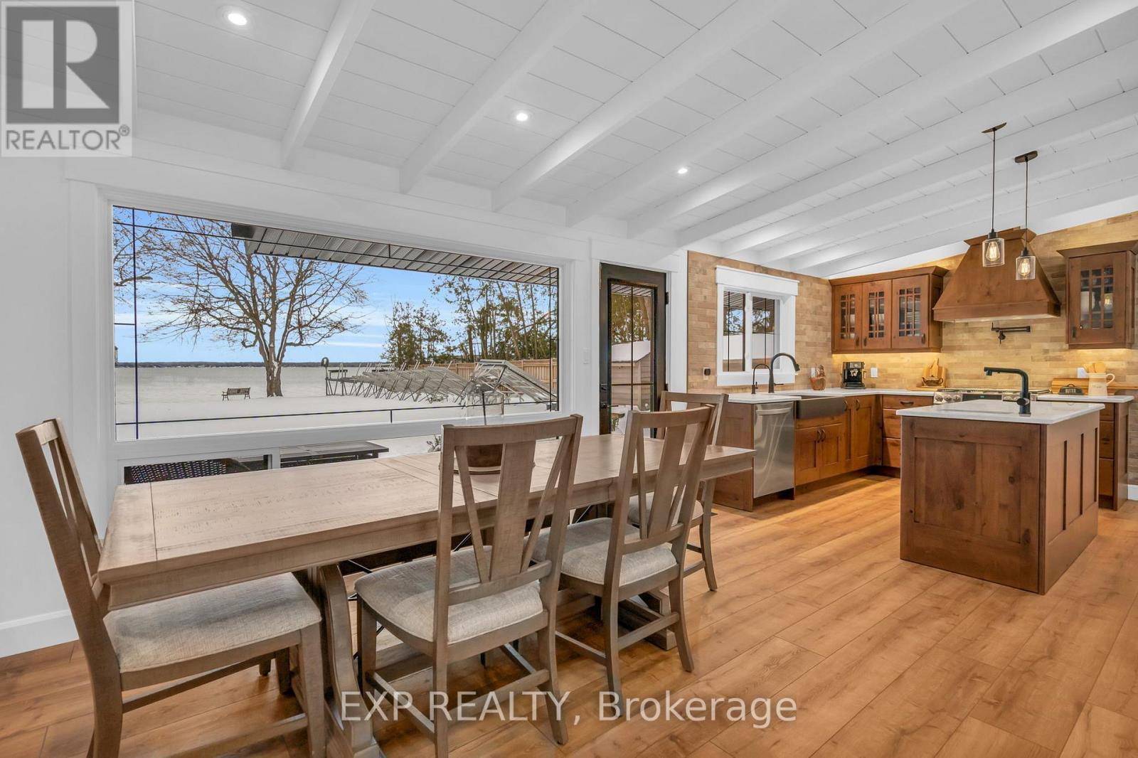 621 Duclos Point Road, Georgina, ON - Indoor