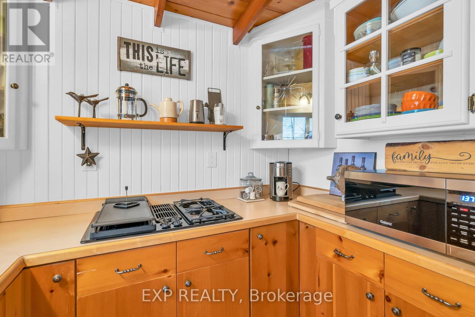 621 Duclos Point Road, Georgina, ON - Indoor Photo Showing Kitchen