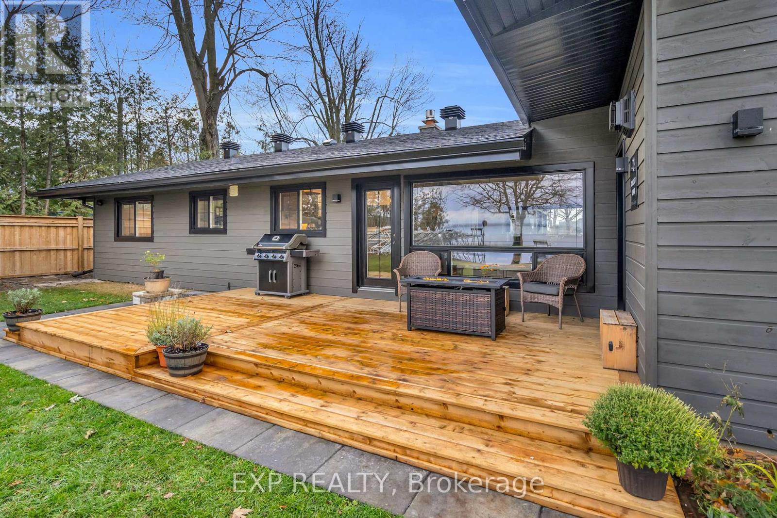 621 Duclos Point Road, Georgina, ON - Outdoor With Exterior