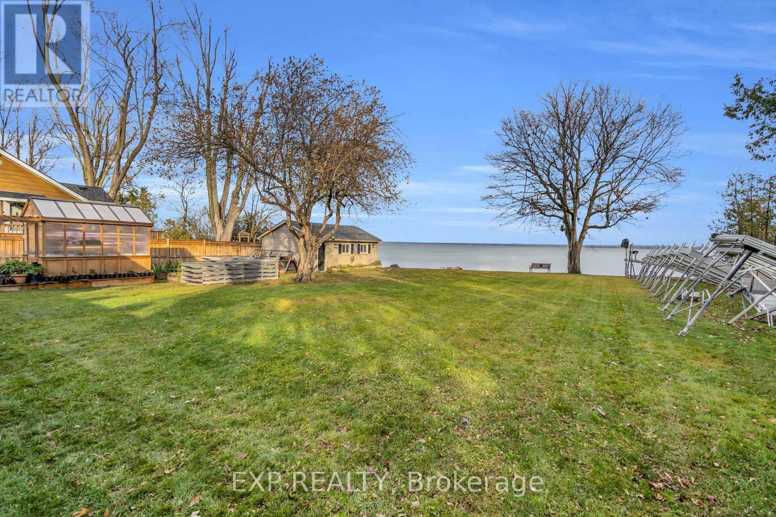 621 Duclos Point Road, Georgina, ON - Outdoor