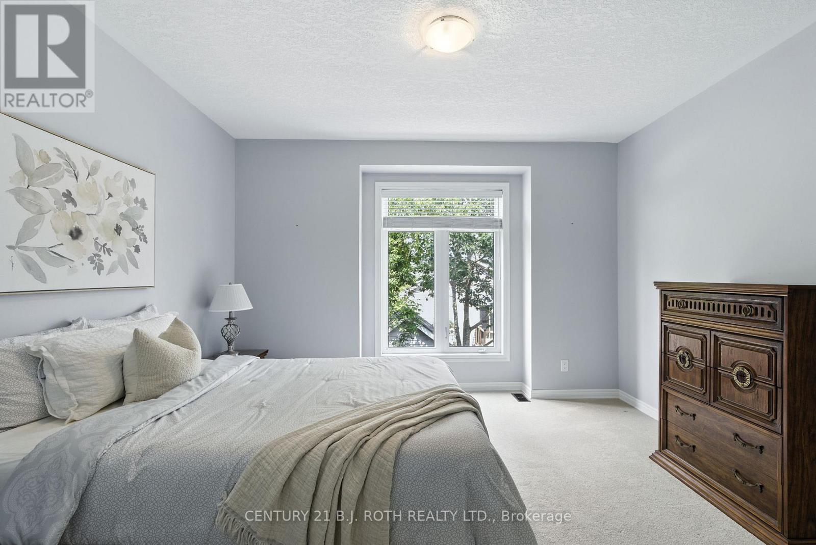 8 Canterbury Circle, Orillia, ON - Indoor Photo Showing Bedroom