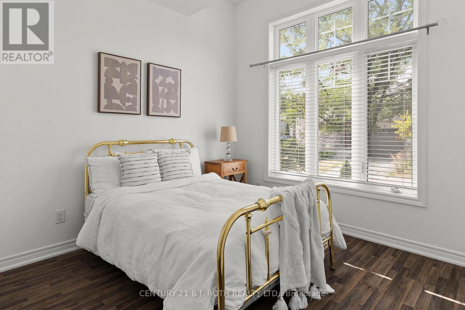 8 Canterbury Circle, Orillia, ON - Indoor Photo Showing Bedroom