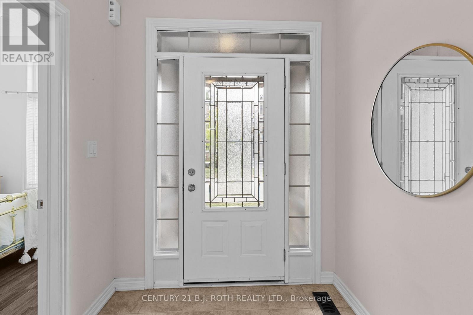 8 Canterbury Circle, Orillia, ON - Indoor Photo Showing Other Room