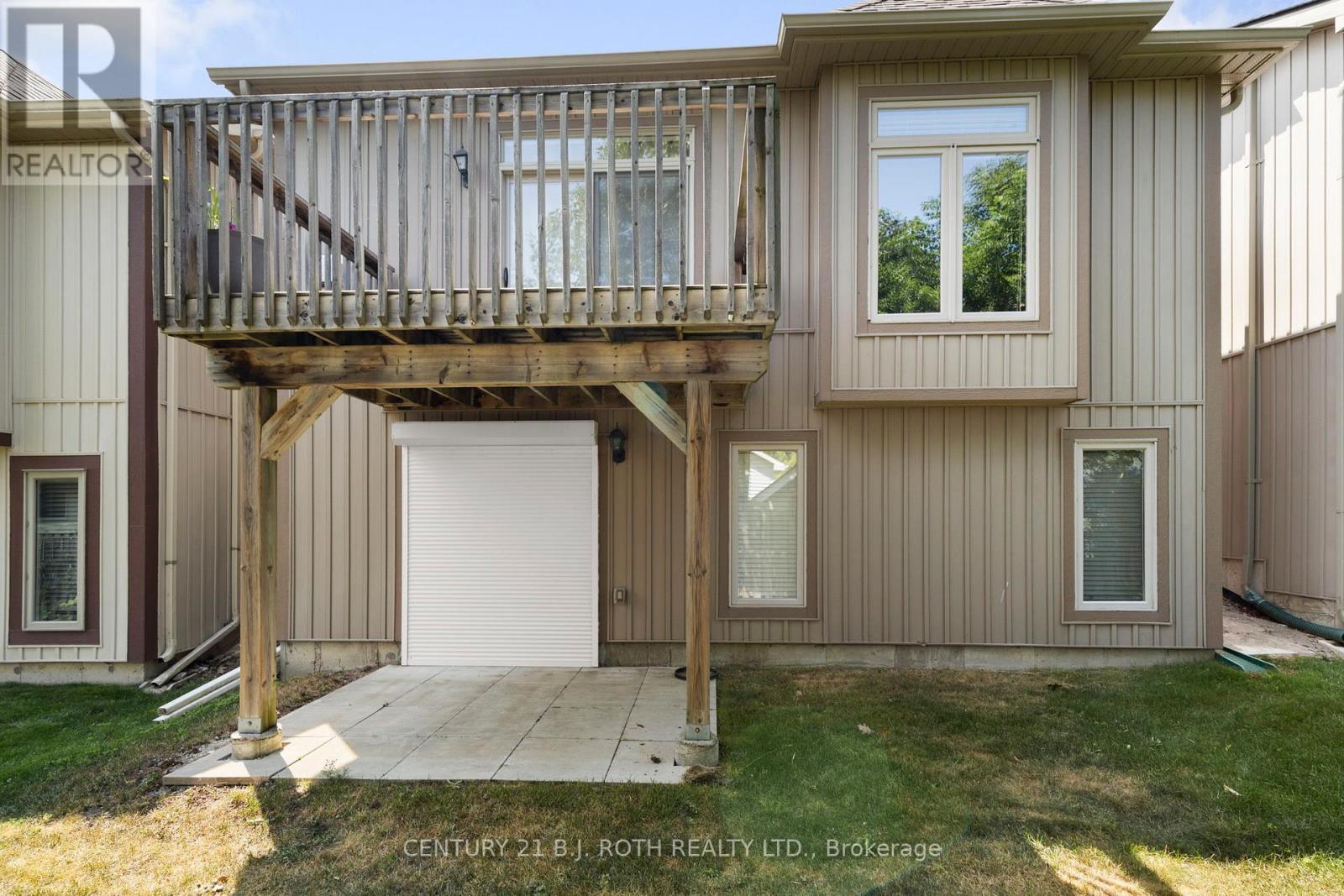 8 Canterbury Circle, Orillia, ON - Outdoor With Exterior
