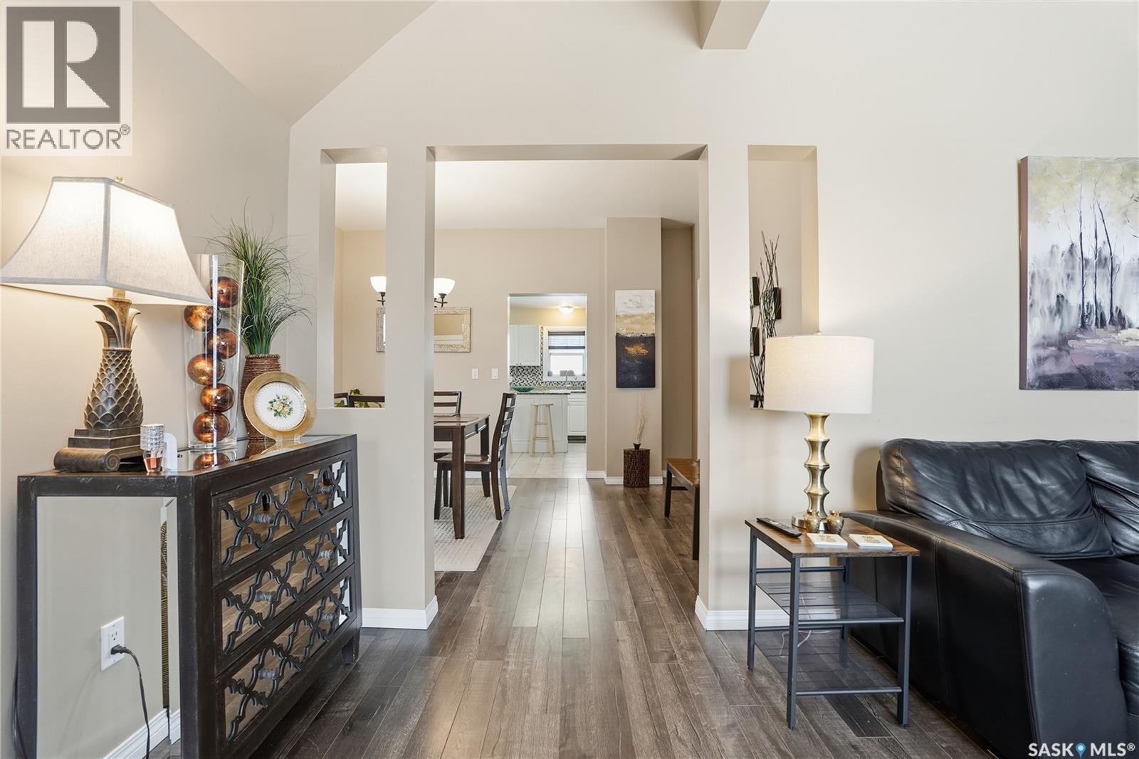 203 6Th Avenue S, Warman, SK - Indoor