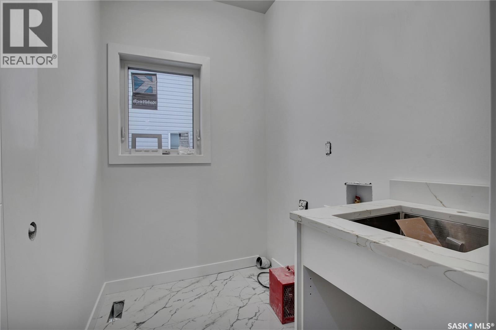 614 Casper Cove, Warman, SK - Indoor