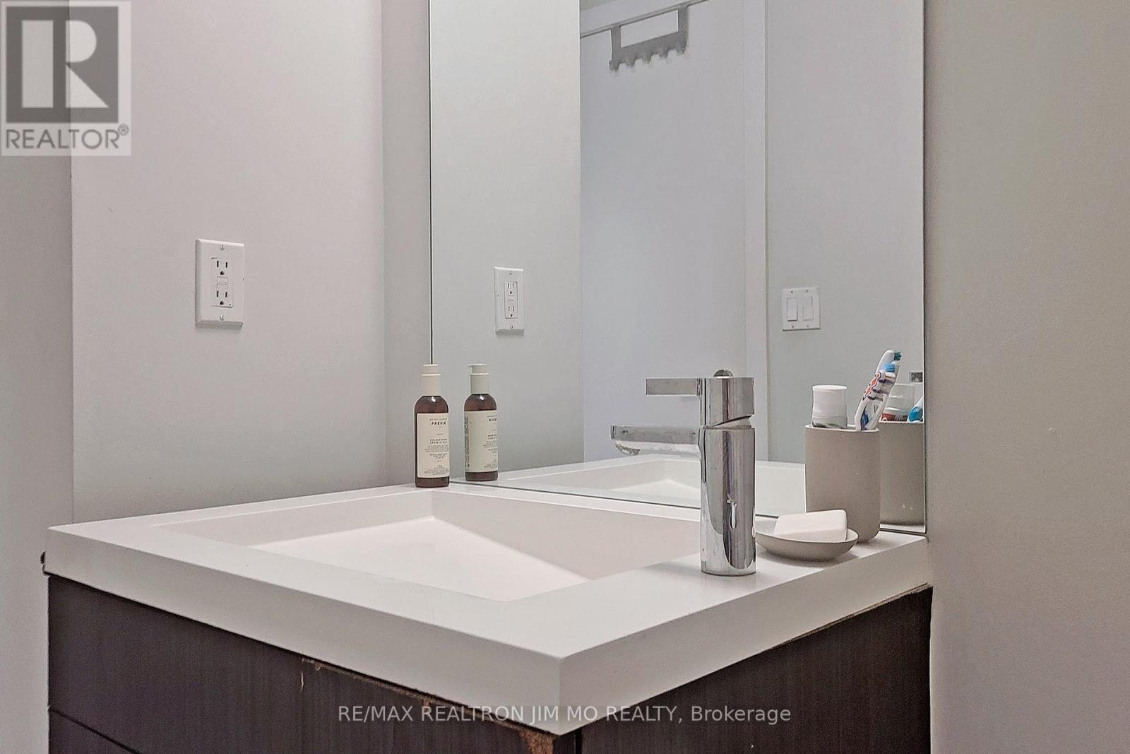 2604 - 199 Richmond Street W, Toronto, ON - Indoor