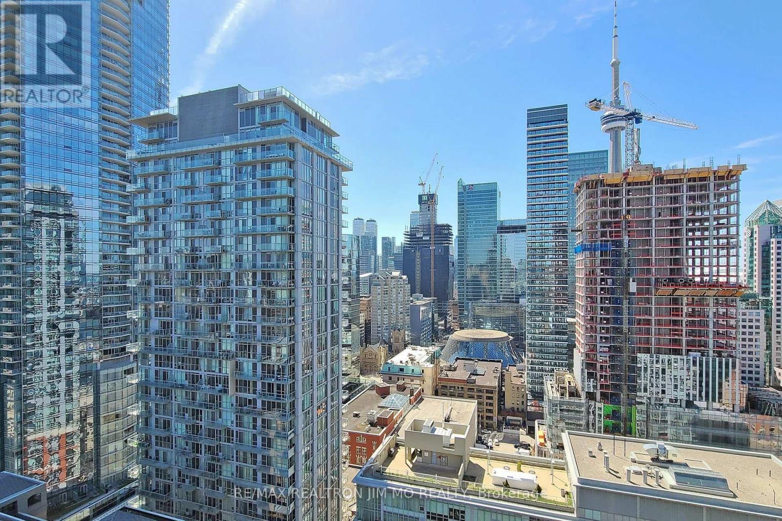 2604 - 199 Richmond Street W, Toronto, ON - Outdoor With Facade