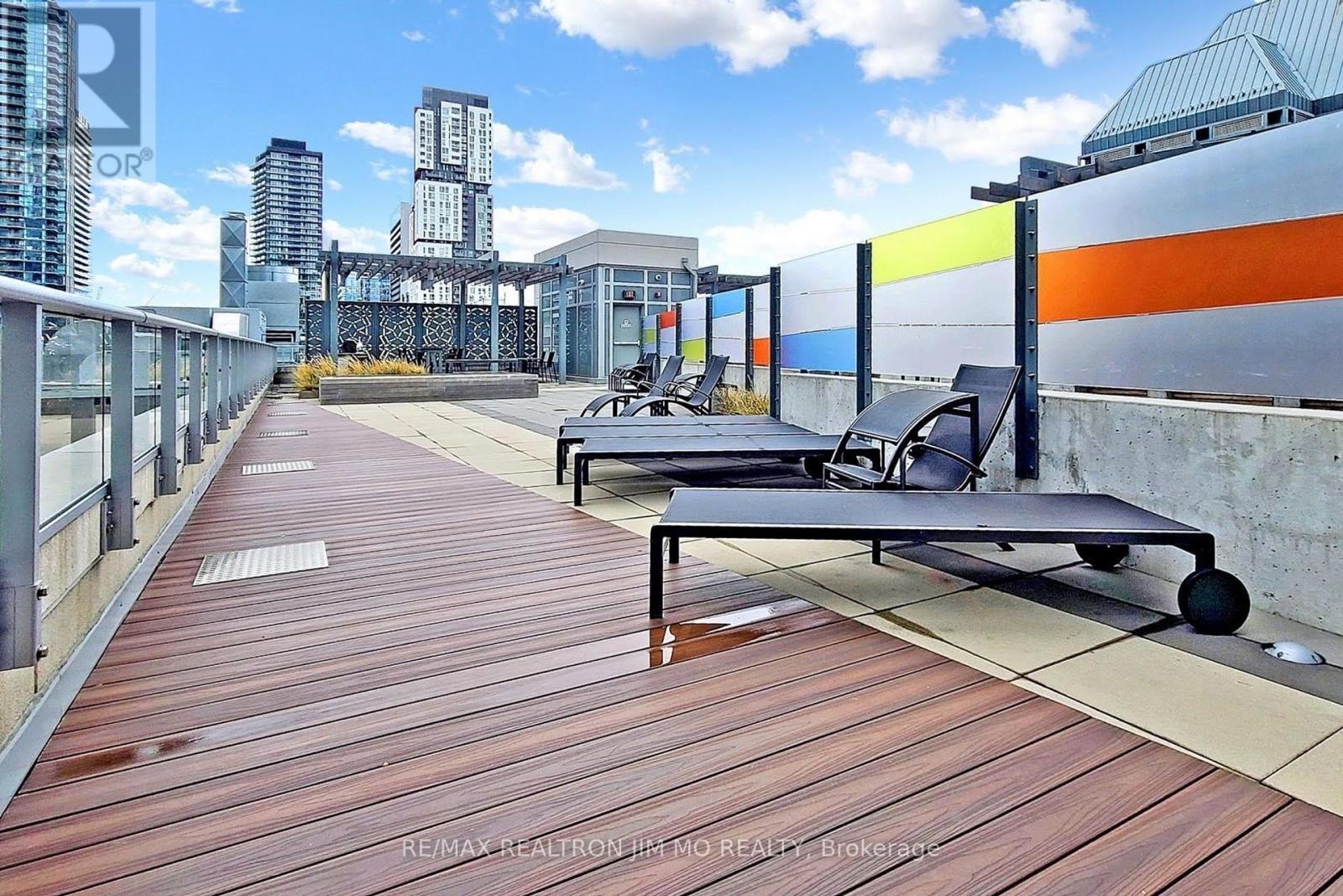 2604 - 199 Richmond Street W, Toronto, ON - Outdoor