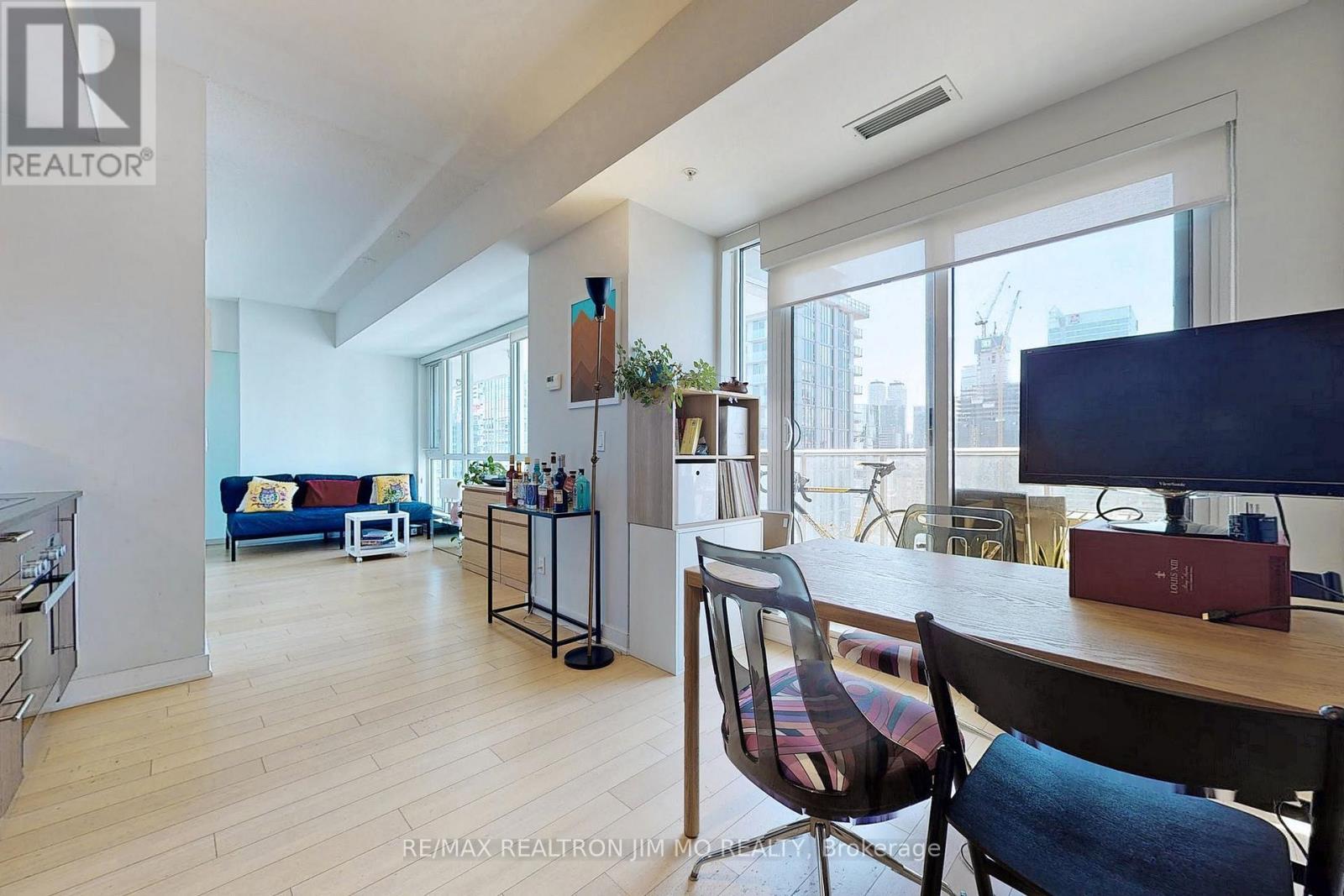 2604 - 199 Richmond Street W, Toronto, ON - Indoor Photo Showing Dining Room