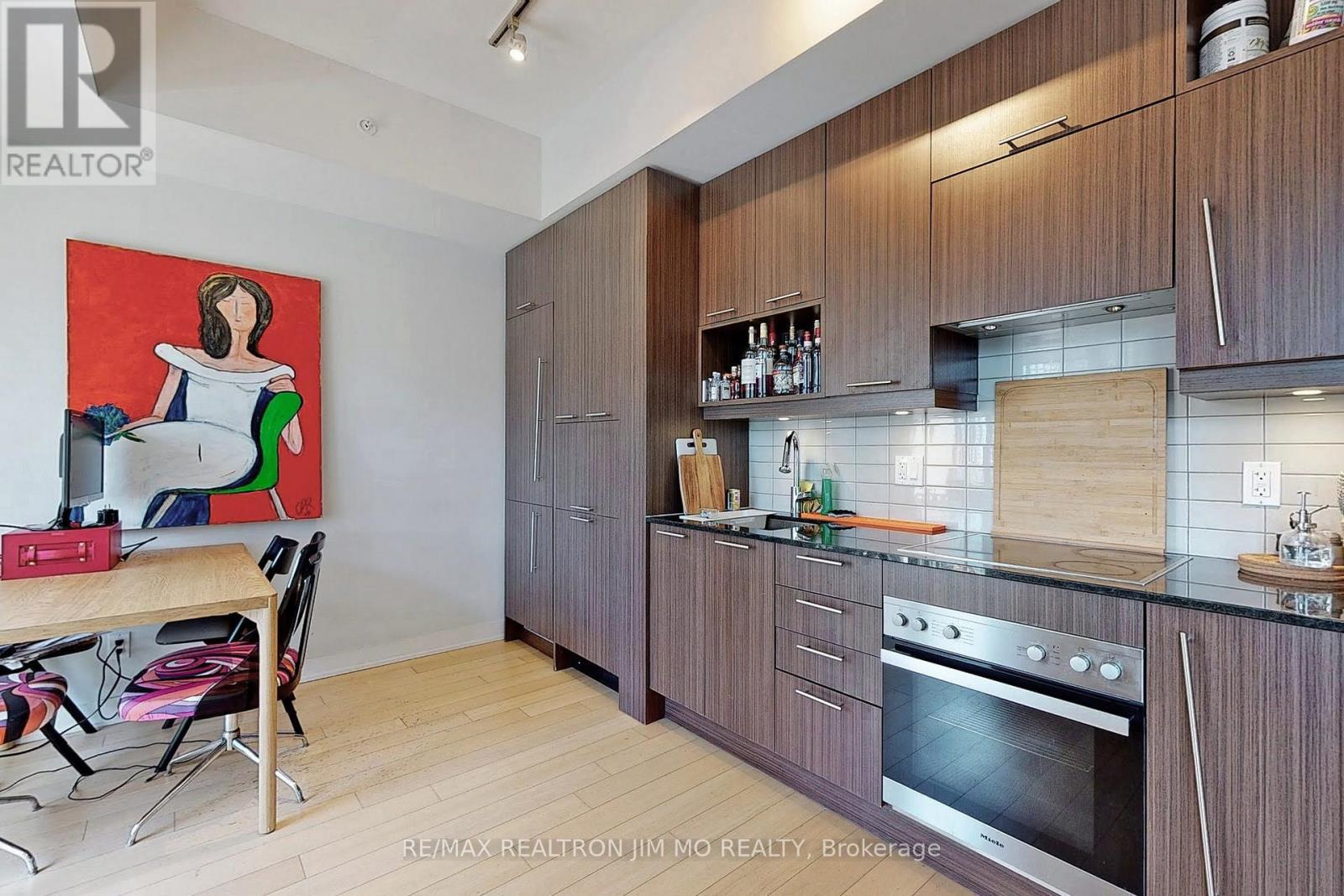 2604 - 199 Richmond Street W, Toronto, ON - Indoor Photo Showing Kitchen