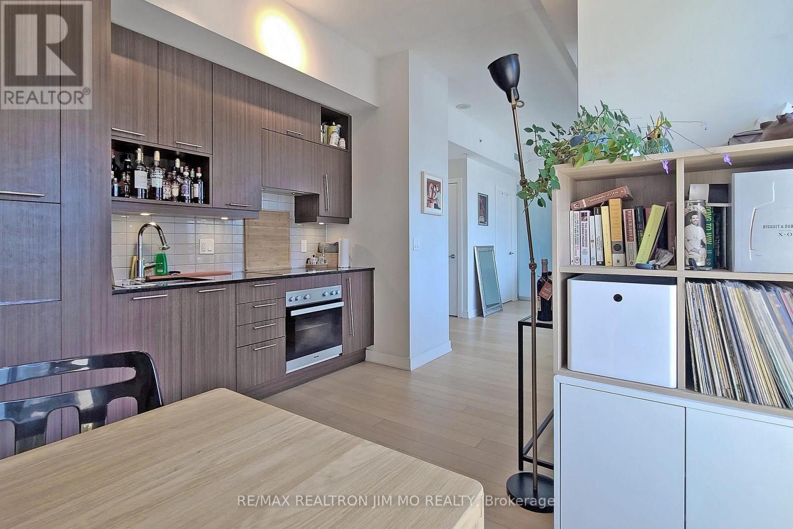 2604 - 199 Richmond Street W, Toronto, ON - Indoor