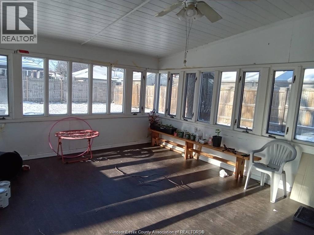 3277 Dominion, Windsor, ON - Indoor Photo Showing Other Room