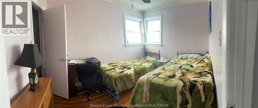 3277 Dominion, Windsor, ON - Indoor Photo Showing Bedroom