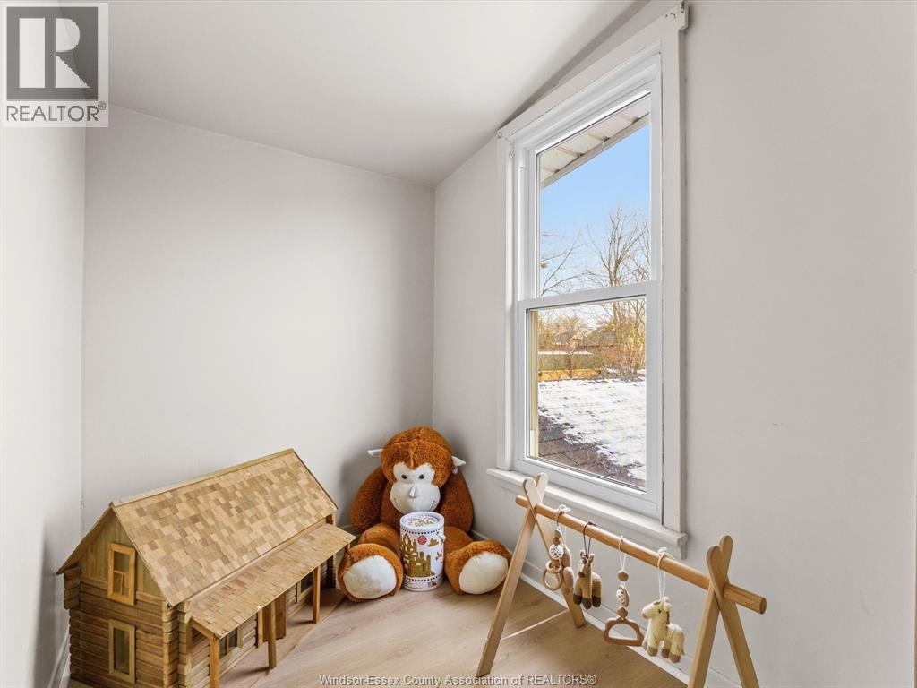 21 Wellington Avenue West, Essex, ON - Indoor Photo Showing Other Room