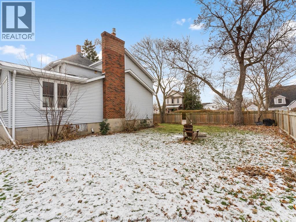 21 Wellington Avenue West, Essex, ON - Outdoor