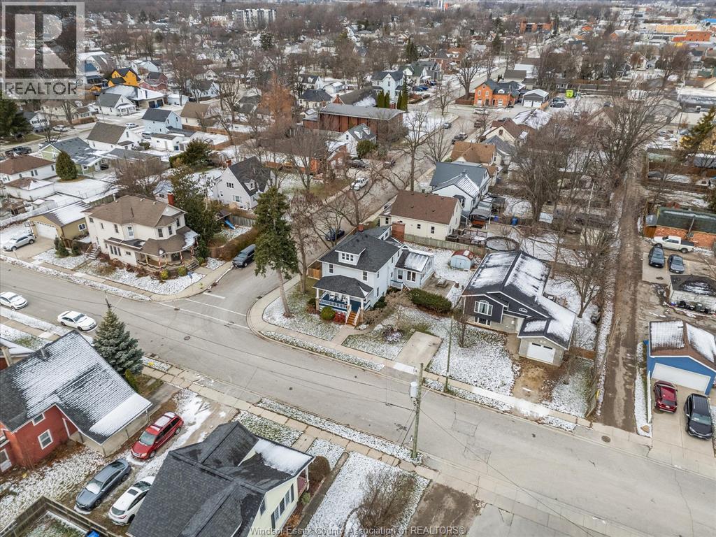 21 Wellington Avenue West, Essex, ON - Outdoor