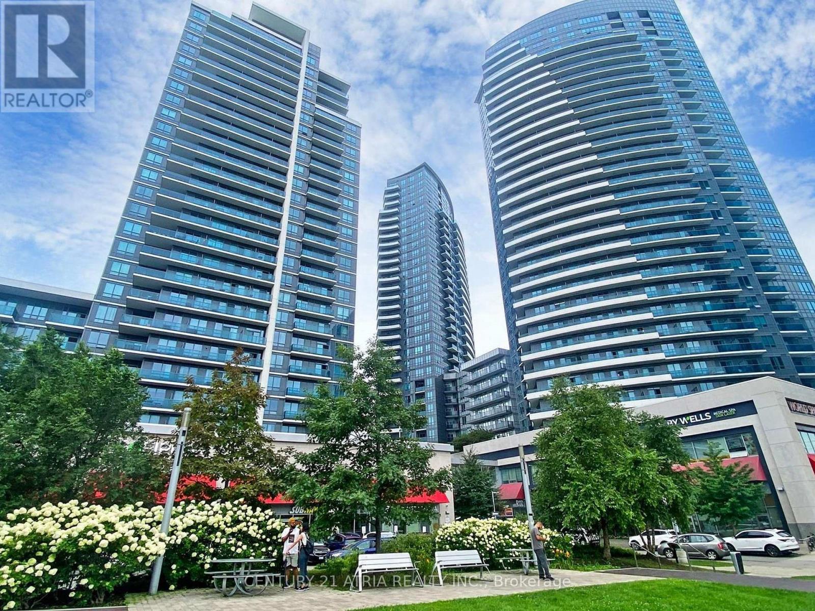 1935 - 7161 Yonge Street, Markham, ON - Outdoor With Balcony With Facade