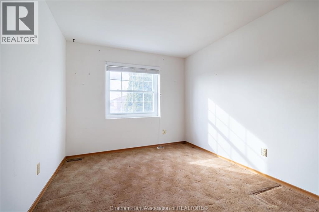 251 Merritt Avenue, Chatham, ON - Indoor Photo Showing Other Room